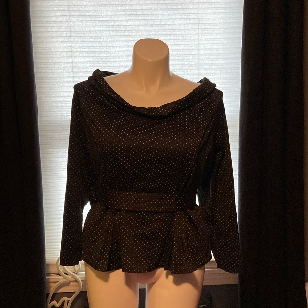 Lost Ink Marilyn neckline peplumed notched cuff top with belt NWT size 5X